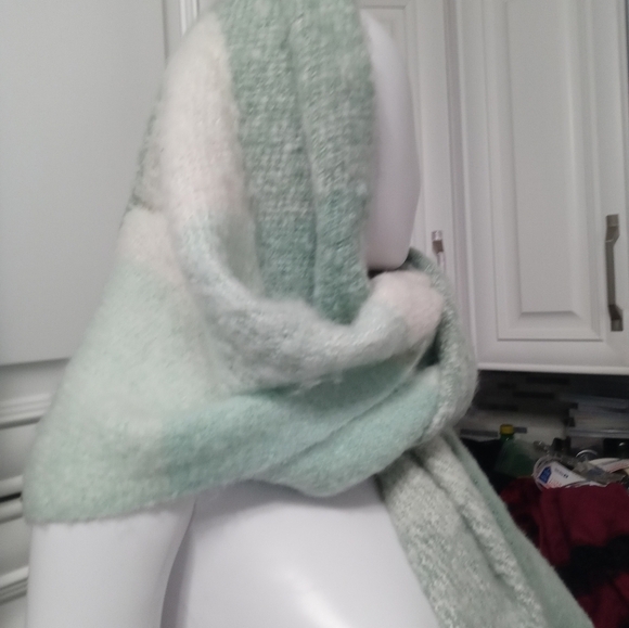 Steve Madden Sage white Buffalo plaid blanket Wrap with Fringe SMA-768 NEW - Picture 6 of 14